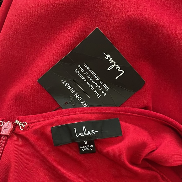 A - Lulu’s Iconic Moment Red Bodycon Midi Dress - Picture 5 of 7